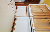 Bild 665: Hochbett mit Deckenaufhängung