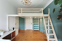 Bild 810: Modernes Hochbett mit Trägerbalken-Konstruktion