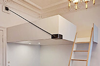 Bild 362b: Hochbett "schwebend", weiß lackiert