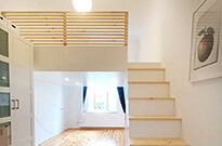 Bild 845a: Hochebene in Raummitte mit Treppenschrank