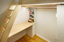 Bild 636: Schreibtisch unter Hochbett