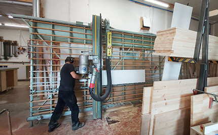 Bild 429: Tischlerei / Werkstatt