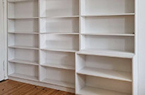 Bild 695: Großes Regal, weiß lackiert