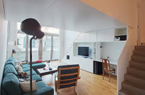 Bild 417: Hochetage mit Treppenschrank und Schrankwand