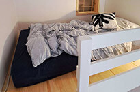 Bild 482: Raumtrennung: 1 großer Raum geteilt in 2 separate Zimmer mit Hochbetten