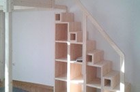 Bild 156: Treppenregal im Kubus-Design, mit individuellem Handlauf