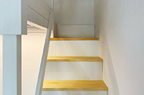 Bild 583: Hochbett mit Treppenschrank geschlossen